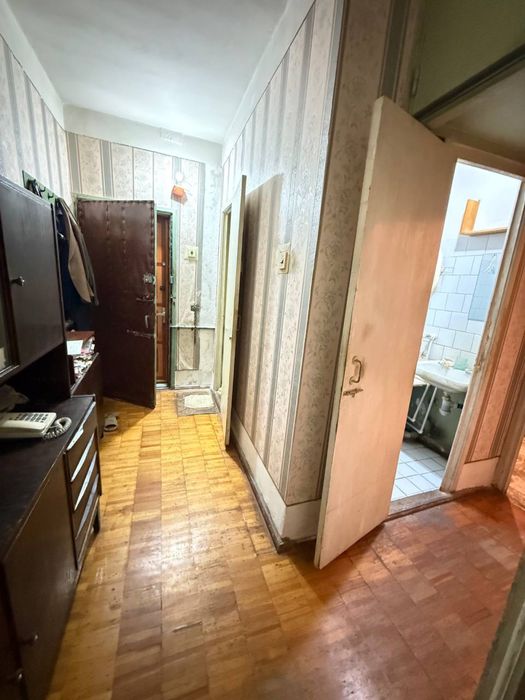 Массив КУШБЕГИ 1 комнатная Срочно Продаю