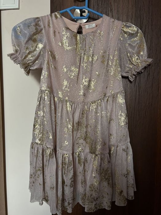 Рокля Next за Коледна фотосесия