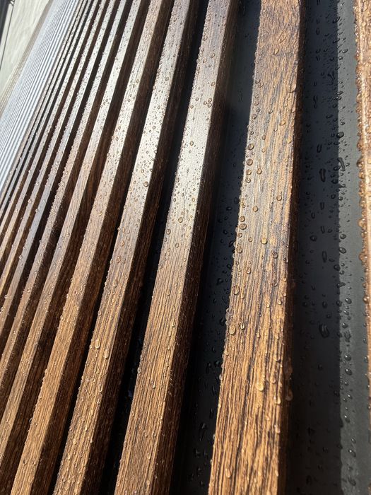 Riflaje riflaj decorativ WPC compozit lambriu interior exterior nuc stejar marmura alba golden teak 2,9 m pe 16 cm coala placa fundal negru