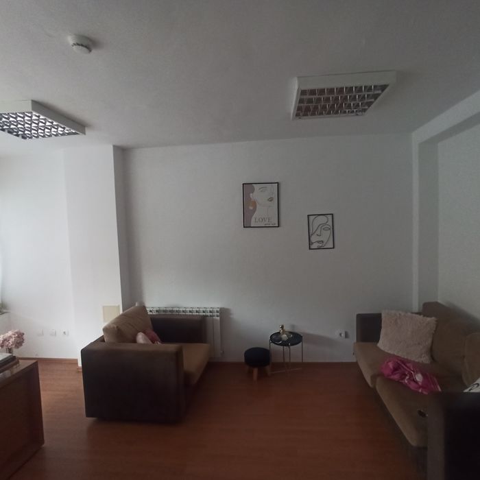 Дава се под наем Офис в с. Долно Сахране, Област Стара Загора - 28 кв.м за 127.5 € - Снимка #4