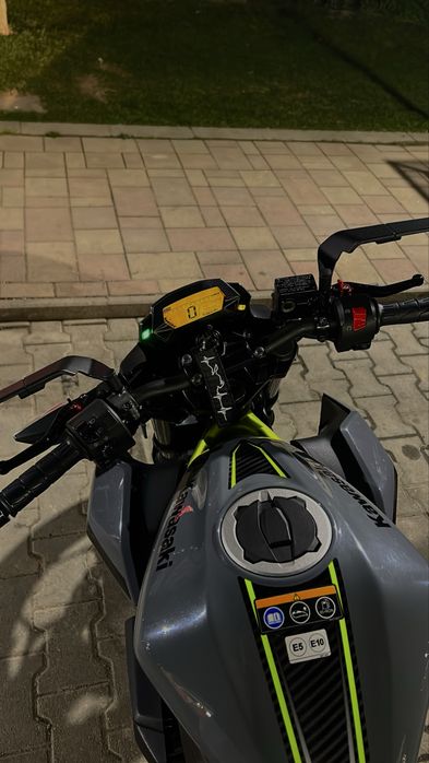 - Kawasaki Z125 - 2023 -
