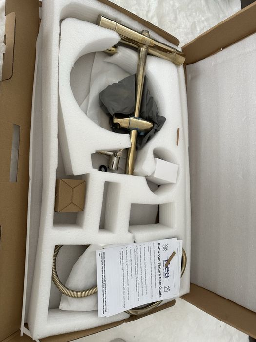 Rea душ с термостат , смесител , златни