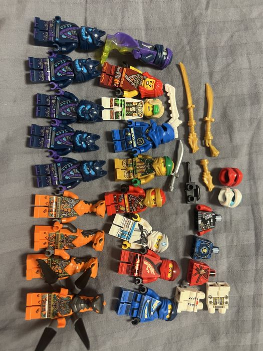 Срочно продам лего нинзяго оригинал.