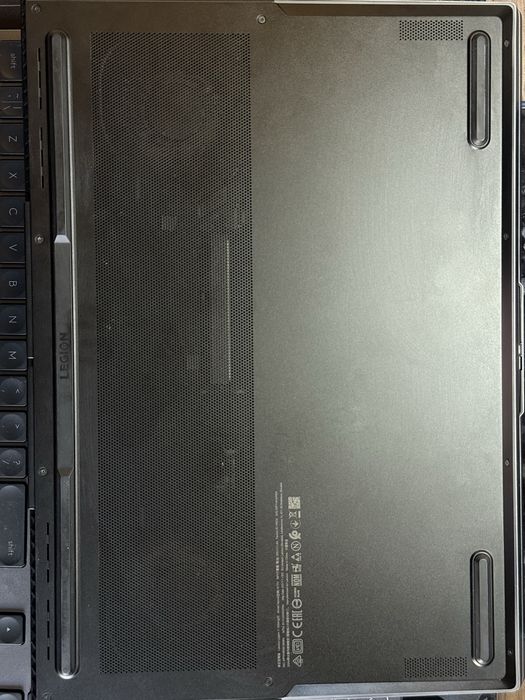 Lenovo Legion 7 | RTX 2070 Super 8GB | 24 GB RAM | 1 TB SSD | 144 Hz