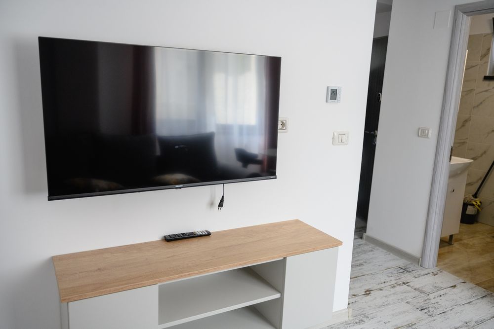 Închiriez garsonieră în regim hotelier zona Mall