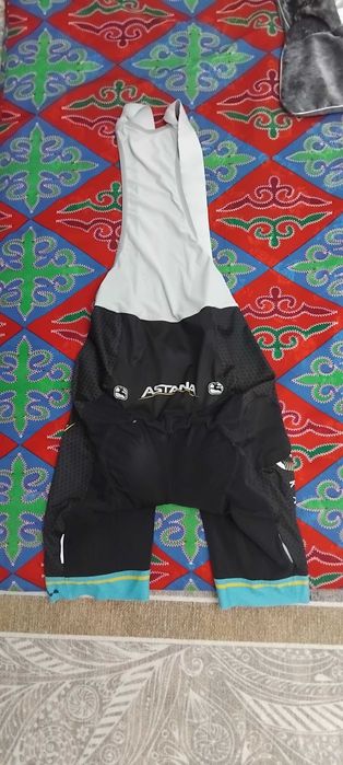 Продам велотрусы Giordano астана размер М