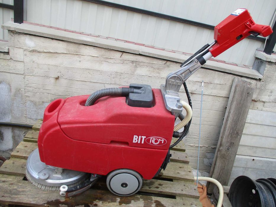 aspirator masina de curatat spalat nilfisk