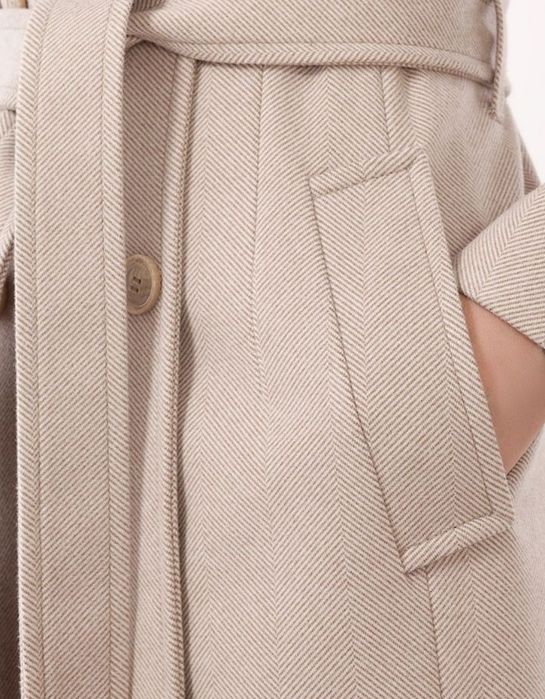 Продам пальто новое 42-44 размер