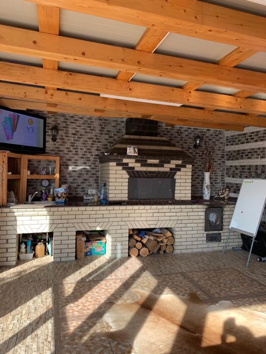 Se vinde casa zona Metro(sat Costi)