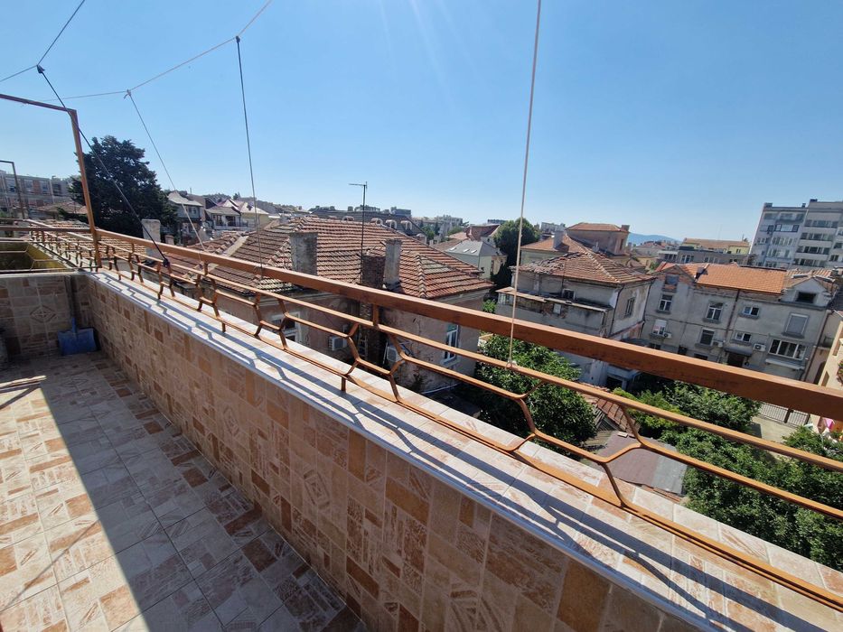 Продава се Тристаен апартамент в Бургас, Център - 60 кв.м за 2150 €/кв.м - Снимка #11