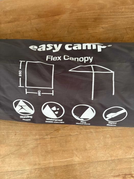 Set Nou Nefolosit Marchiza EasyCamp, 250 x 260 cm +ventuze de prindere