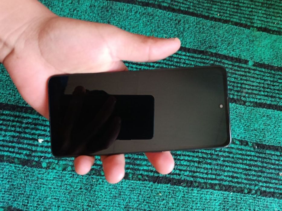 Samsung galaxy a51 64 gb xolati yaxshi