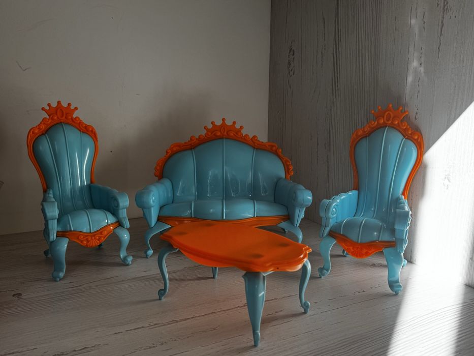 Продам игрушки пластик