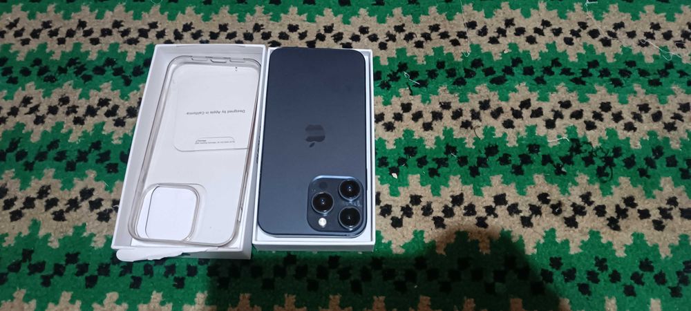 Iphone Xr . 15pro korpusda