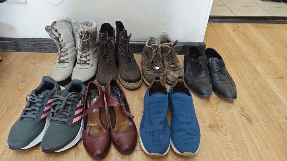 Продам всю обувь
