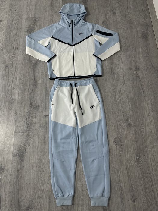 Nike Tech Fleece Baby Blue