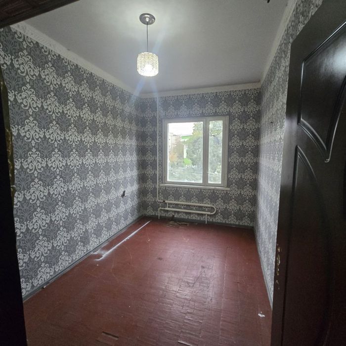 Продается 2 ком кв переделанная в 3 ком кв