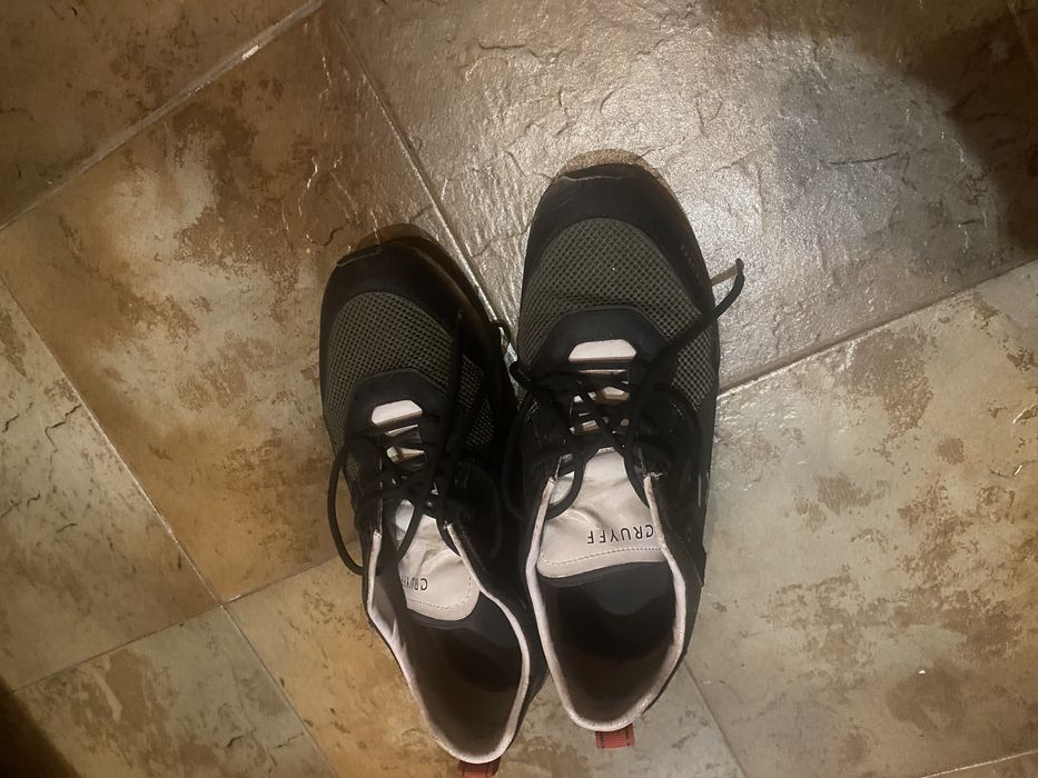 Giuseppe zanotti london velvet gold, Valentino, Armani jeans , Versace