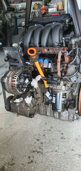 Motor Golf 5/Audi A3 8P/Octavia 2/Seat Altea/Altea XL/Leon 1.6 Benzină  cu aspirație  Coduri motor compatibile: BSE;BGU;BSF;CCSA;CMXA;ALZ 189 627 km.