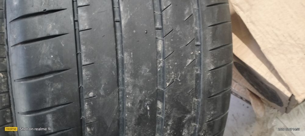 Продам шины 295/30/21