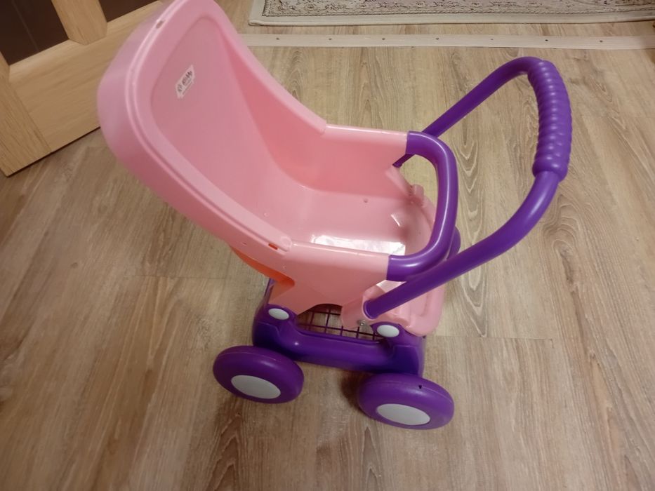 Продам детскую игрушечную коляску для кукол