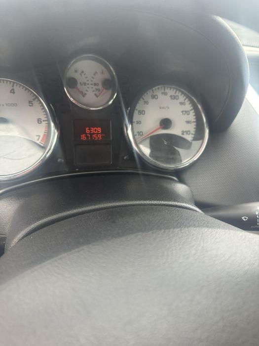 Peugeout 207 1.4 benzina