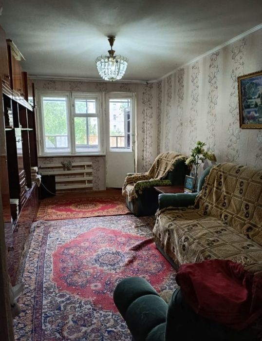 Продам 2х р-н Достык молл, 2/5