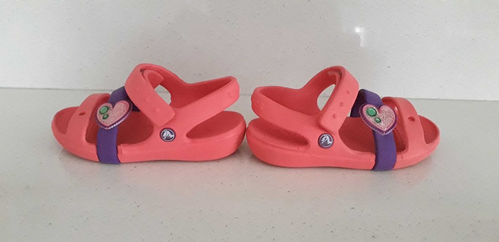 sandale fete /fetite Crocs marimea c10 27