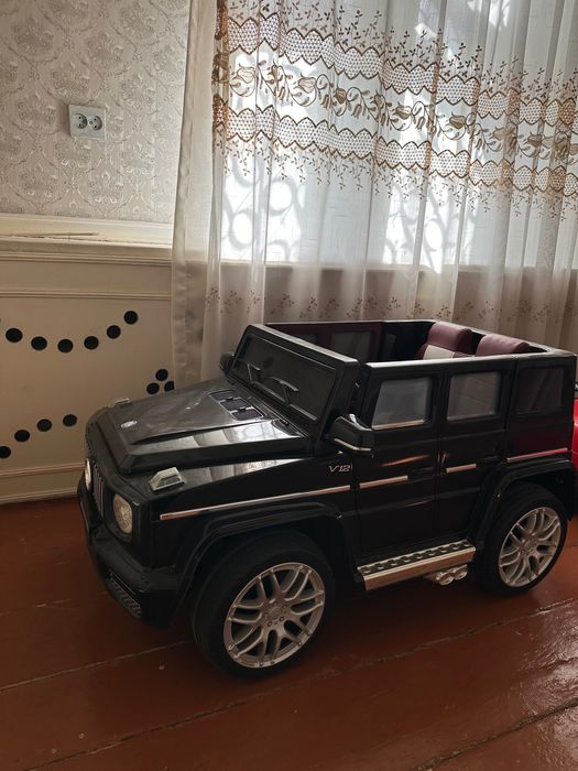 Электромобиль Mercedes G-Class (детский)