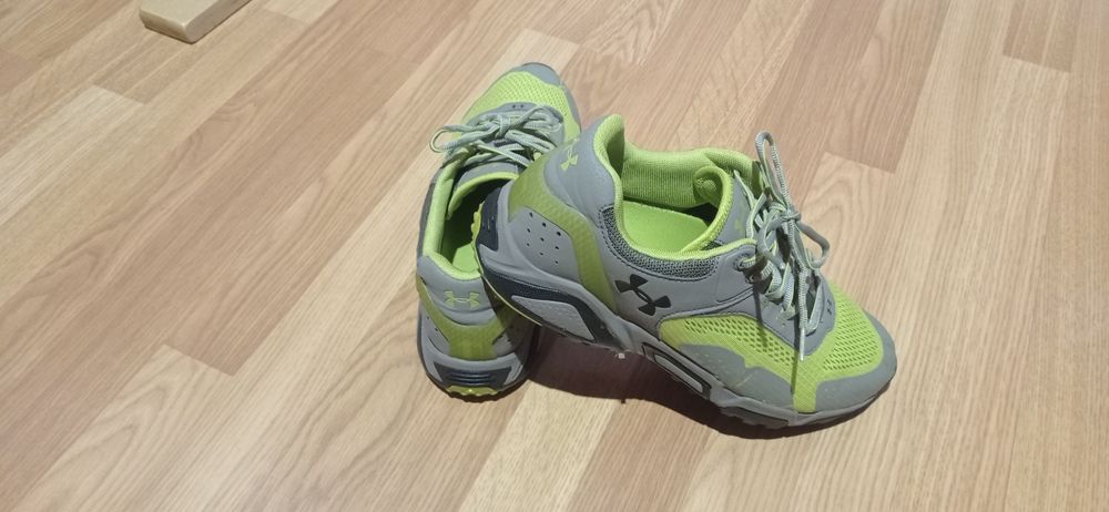 Мъжки маратонки почти нови.