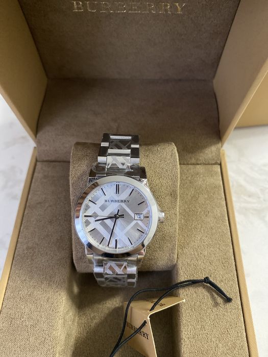 Продам часы BURBERRY