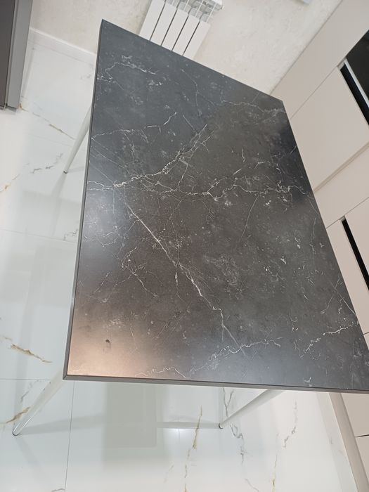 Обеденный столь,