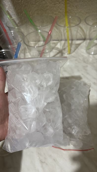 Лёд в стакане
