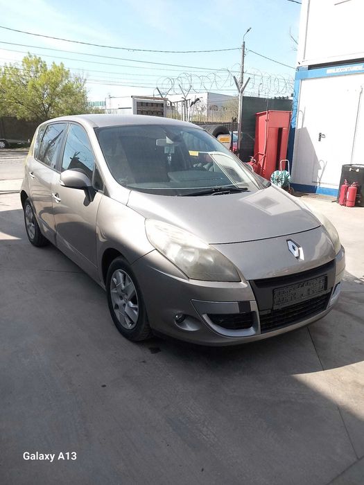 RENAULT MEGANE SCENIC / AN 2011/ R9M-A4/Dezmembrez/Dezmembram
