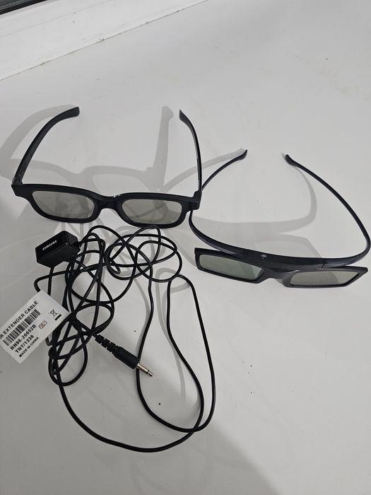 Телевизор Samsung + 3D очки с кранштейном