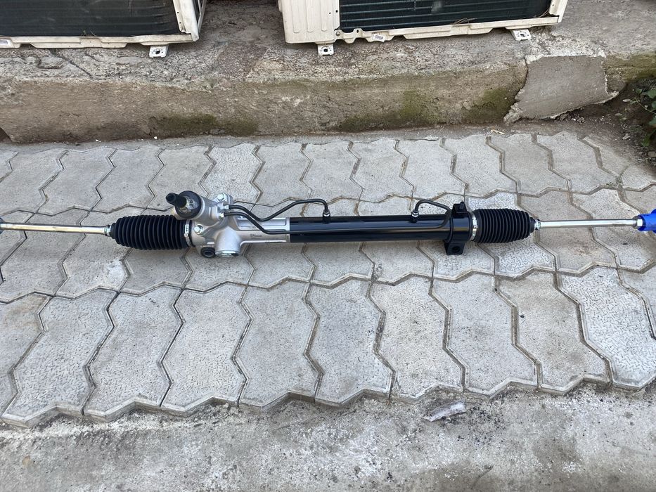 Продам рулевую рейку на камри 30