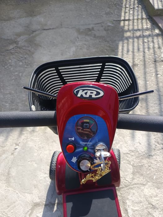 Vând Scuter Cărucior Electric pentru persoane cu dizabilități