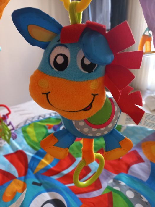 Бебешко музикално килимче за активна гимнастика Playgro
