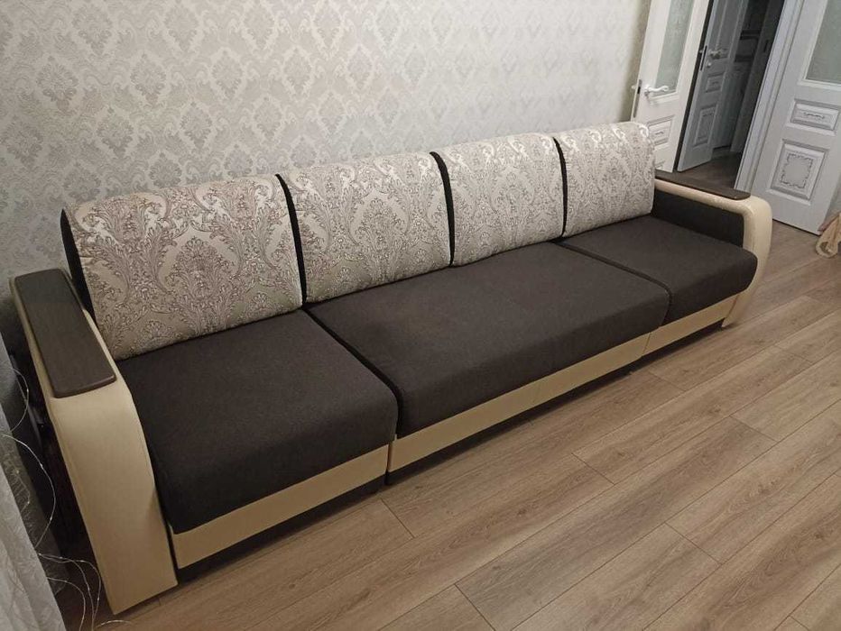 Продам б/у диван в хорошем состоянии