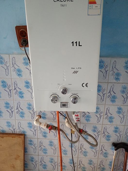 Instant de apă caldă