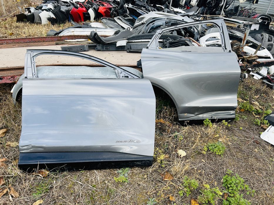 Предна и задна Десни Врати за Mustang Mach E4