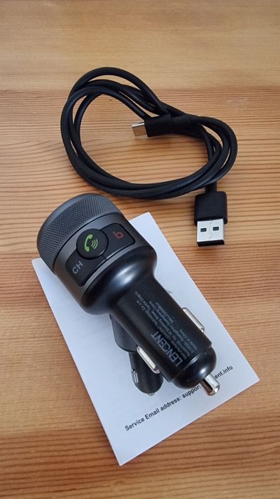 Блутут ФМ транзмитер за кола