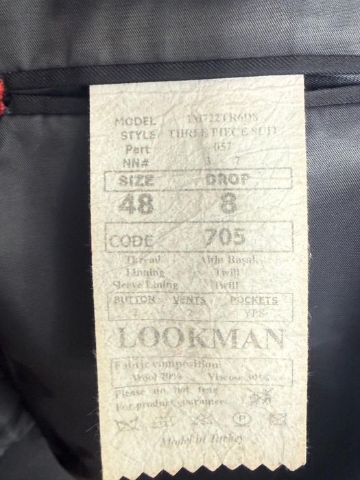 Продам мужской костюм