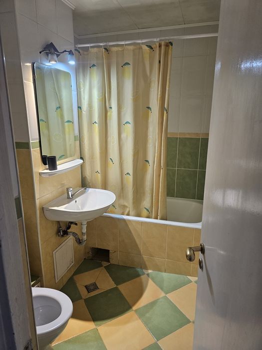 Inchiriere apartament 4 camere