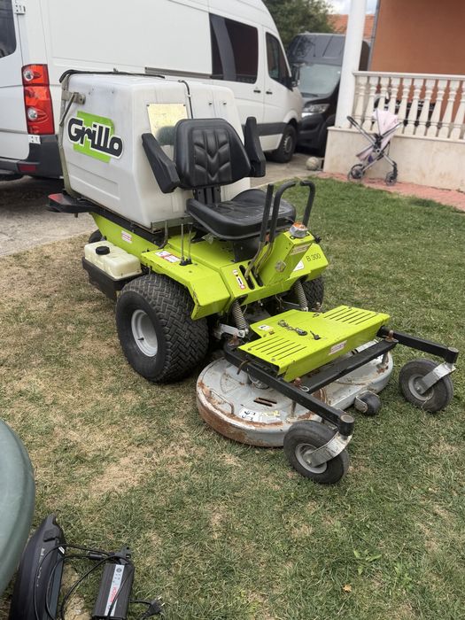 Grillo Bee Fly B300 – професионална косачка с кош