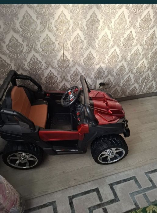 Продам детский автомобиль