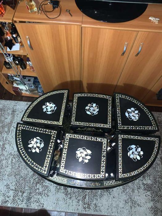 Masuta ovala cu sase scaune Intarsie negru