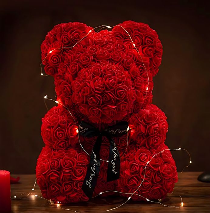 Плюшено мече с LED рози - подарък за мама, момиче, баба - комплект веч