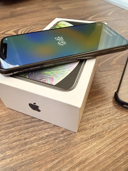 iPhone XS 64 GB