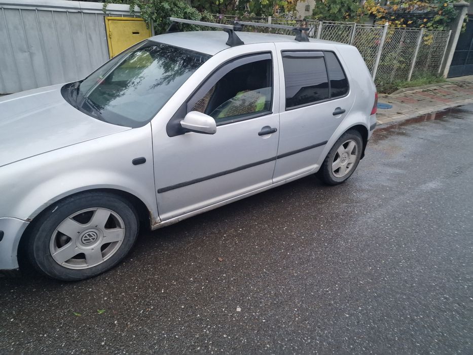 VOLKSWAGEN Golf 2000 — imagine 3